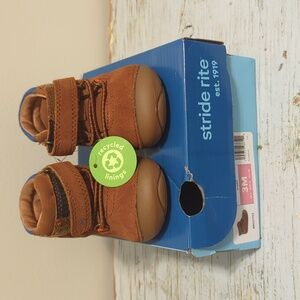 Stride rite first walker brown boots- size 3 (baby)